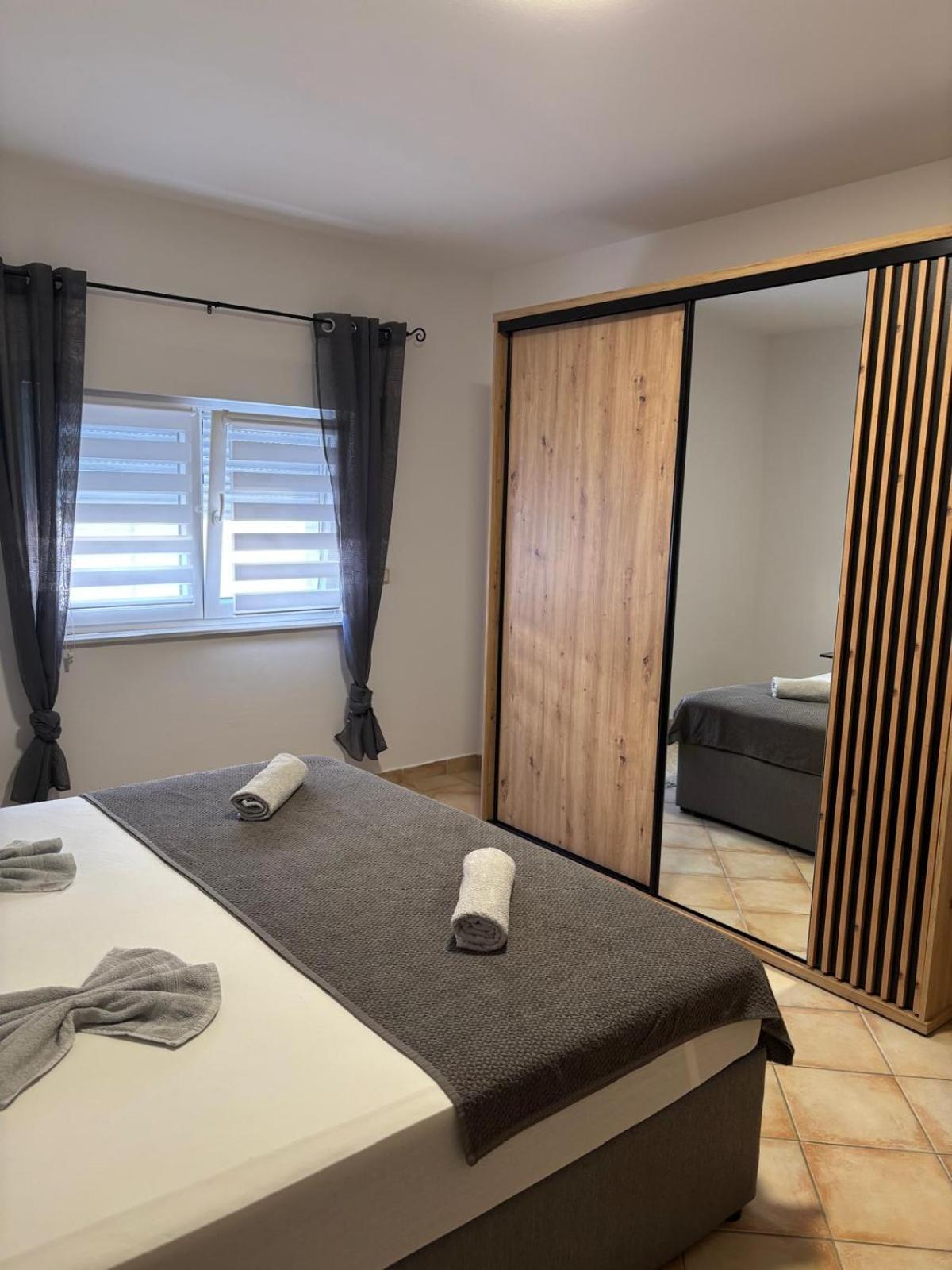 Apartmani Ivanic Vir Exterior foto