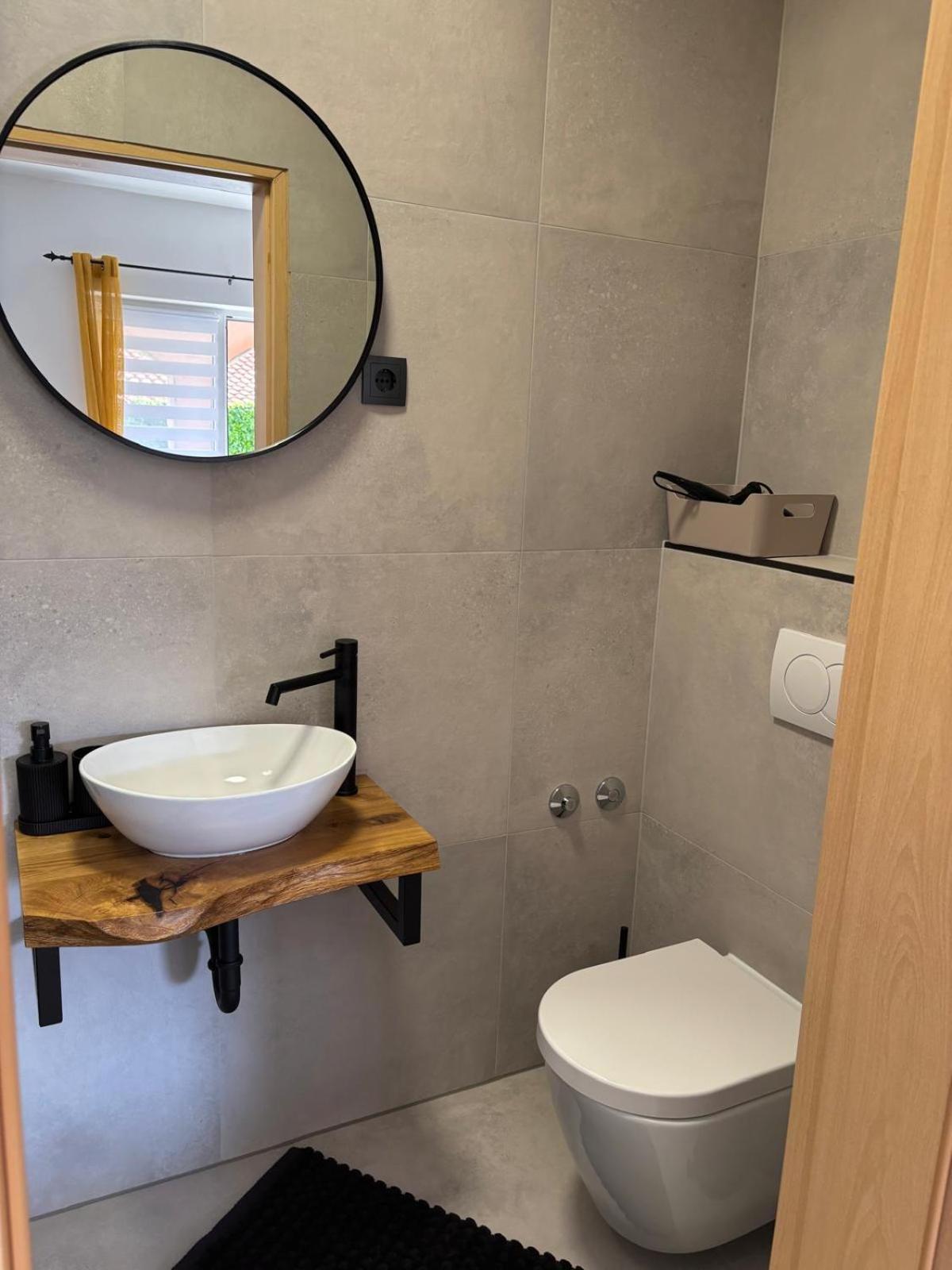 Apartmani Ivanic Vir Exterior foto